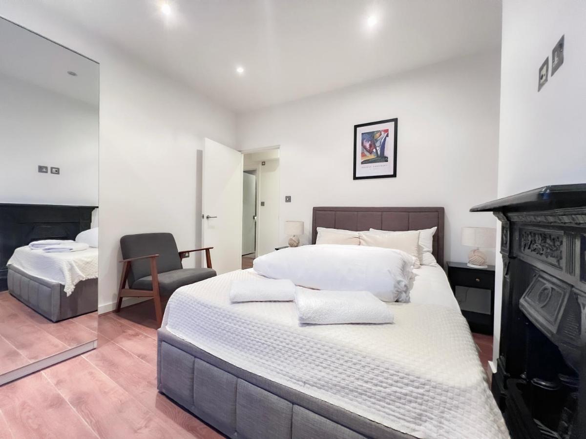 Prime Location Camden Luxury Apt Sleeps 6 Londra Dış mekan fotoğraf